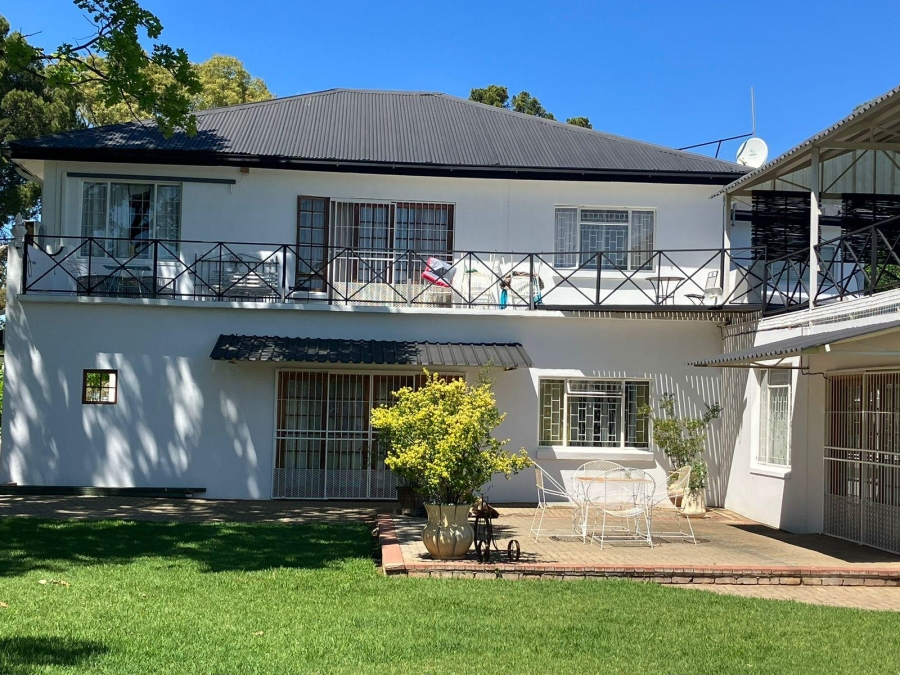 5 Bedroom Property for Sale in Kellys View Free State
